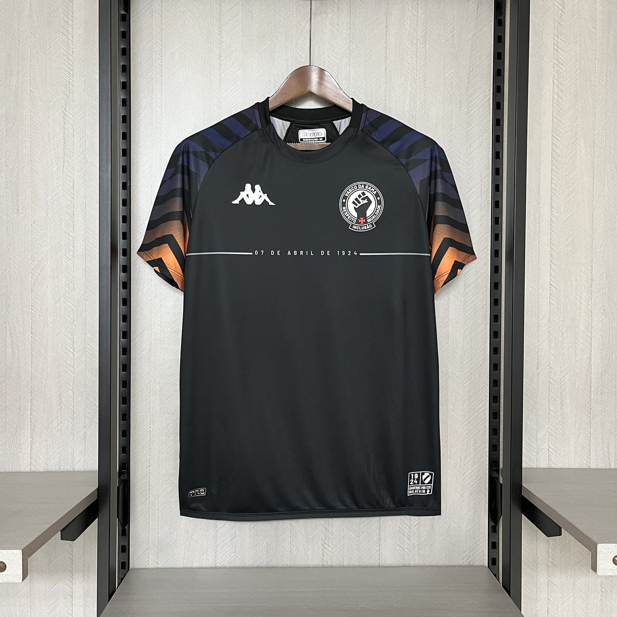 Camisa Vasco 24/25  Aquecimento Kappa Masculina - Preto Versão Torcedor