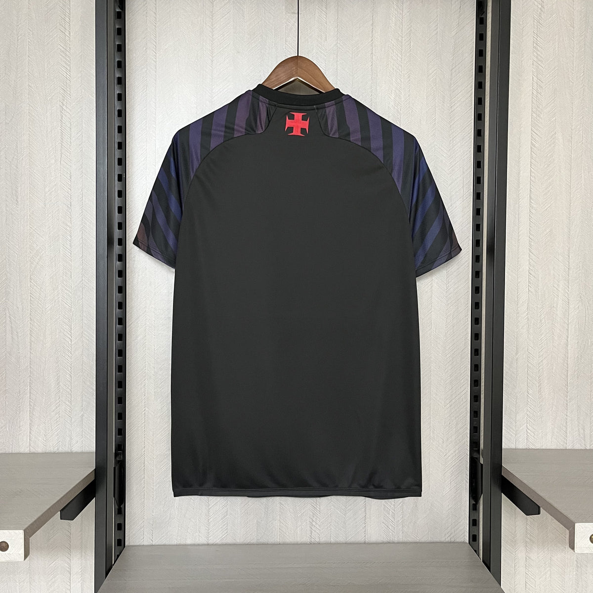 Camisa Vasco 24/25  Aquecimento Kappa Masculina - Preto Versão Torcedor