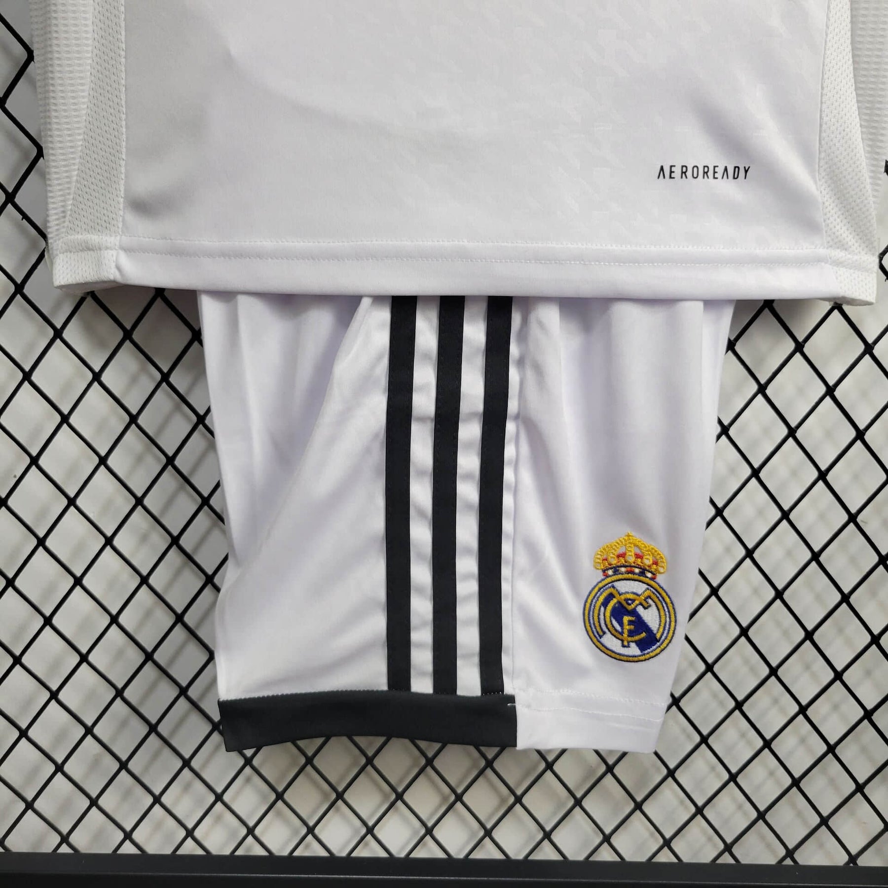 Kit Infantil Real Madrid Titular 24/25