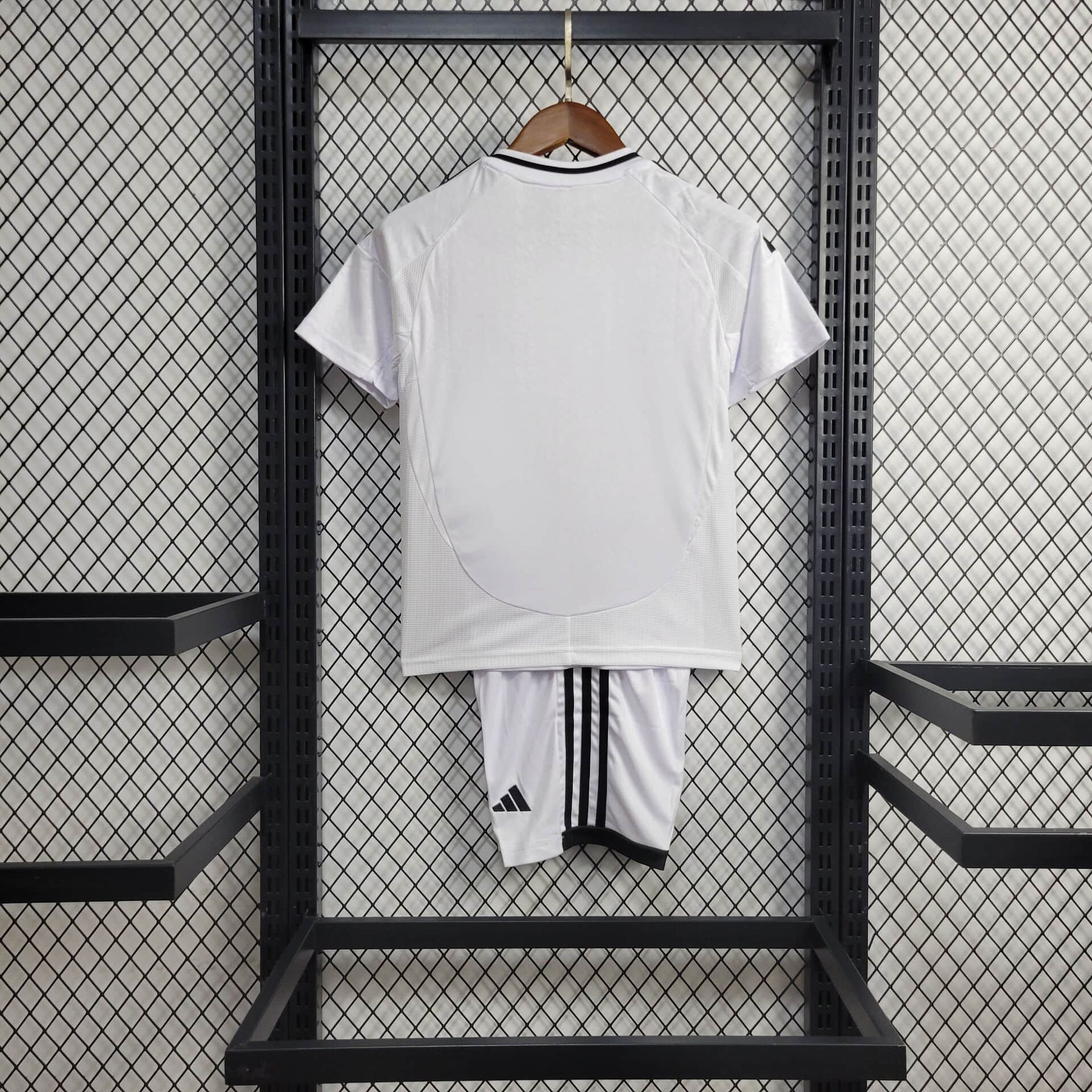 Kit Infantil Real Madrid Titular 24/25